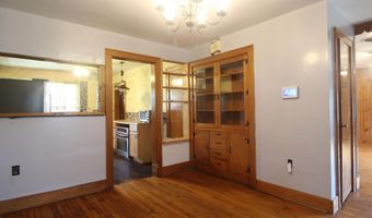 256 E Maple Ave, Alderson, WV 24910