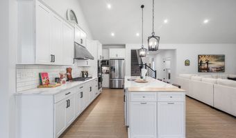 1812 Water Oak Way, Avon, IN 46123