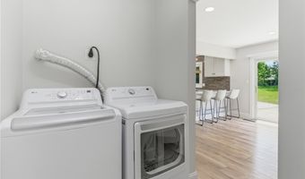 161 Devorah Dr, Aurora, OH 44202