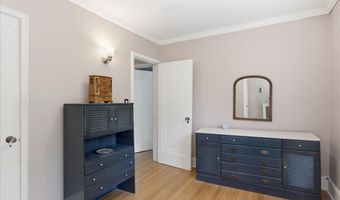 11 Freeman Rd, Albany, NY 12208