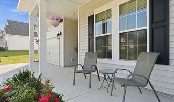 850 Misty Creek Dr, Aberdeen, NC 28315