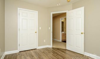 606 Olde Covington Way, Arden, NC 28704