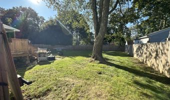 107 Richfield Rd, Bridgeport, CT 06606