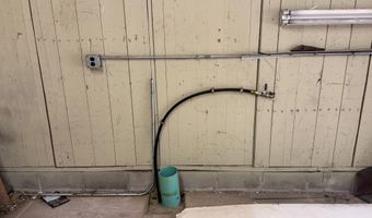 21 7th St, Auburn, ME 04210