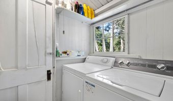 24 Liberty St, Clinton, CT 06413
