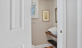 78 Hoyts Hl, Bethel, CT 06801