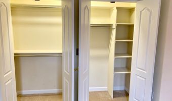 901 N MONROE St 203, Arlington, VA 22201