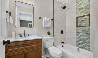 637 MARKET St, Aberdeen, MD 21001