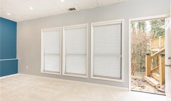 806 Moonlit Ln NW, Acworth, GA 30102