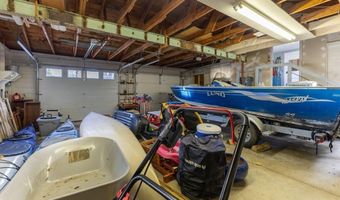 28 Mountainview Ave, Bangor, ME 04401