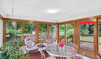 437 Lovely St, Avon, CT 06001