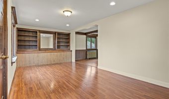 540 Longmeadow Rd, Amherst, NY 14226