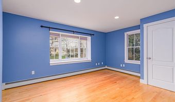 61 Howland Ave, Jamestown, RI 02835
