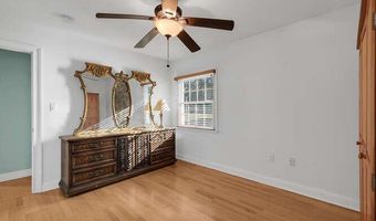 3 Waverly Pl, Aberdeen, NJ 07747