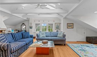 718 Bellevue Ave 5, Newport, RI 02840