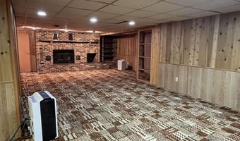 904 D Ave E, Albia, IA 52531
