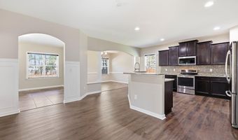 107 Walkabout Dr, Aberdeen, NC 28315