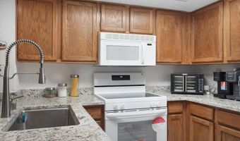 6041 Sequoia Rd NW D14, Albuquerque, NM 87120