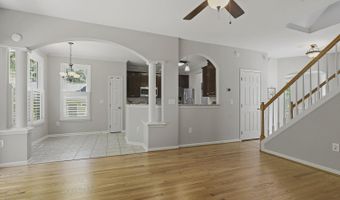 1748 Town Home Dr, Apex, NC 27502