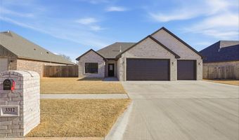 3312 Continental Ct, Altus, OK 73521