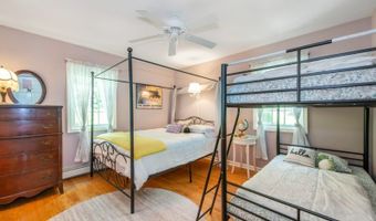 40 Hemlock Ave, Andover, NJ 07860