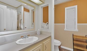 921 Dogwood Dr, Barefoot Bay, FL 32976