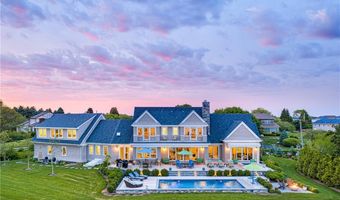 71 Cliff Dr, Narragansett, RI 02882