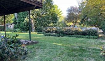 52 Montauk Rd, Narragansett, RI 02882