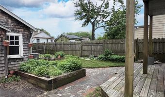 61 Blanding Ave, Barrington, RI 02806