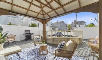 96 W 8th St, Bayonne, NJ 07002