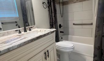414 Pine Glen Dr, Albany, GA 31705