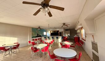 21 Fair St, Baxley, GA 31513