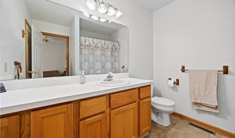 118 Ambleside Way, Amherst, OH 44001