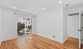 14 W 49TH St Duplex, Bayonne, NJ 07002