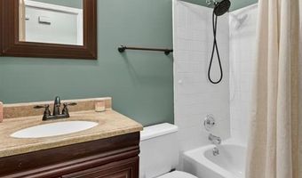 100 Holly Green Dr, Ballwin, MO 63021