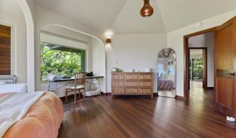 180 Mokupapa Rd, Haiku, HI 96708