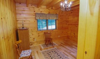 123 Richards Ln, Abbot, ME 04406