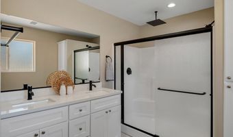 15155 Pocahantas St, Apple Valley, CA 92307