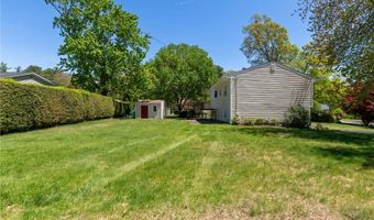 2 Betsy Williams Ct, Johnston, RI 02919