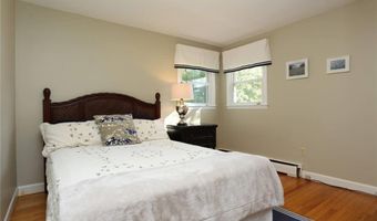5 ODonnell Rd, Middletown, RI 02842