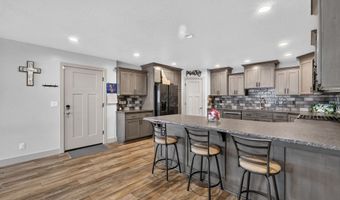 1027 Pinewood Ave, Chubbuck, ID 83202
