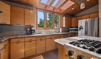 11411 Snowline Dr, Anchorage, AK 99507