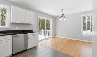 6 Mulberry Ln, Amherst, NH 03031