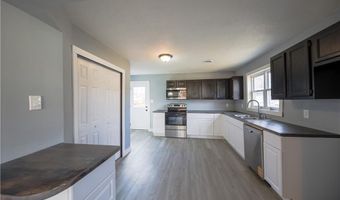 491 W Cross St, Austin, IN 47102