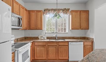 232 Eyam Hall Ln, Apex, NC 27502