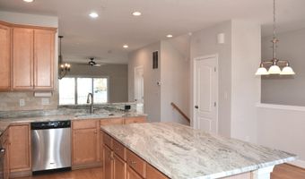 10900 HOLYSTONE Ln 202, Berlin, MD 21811