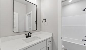 26 Carew Dr, Bella Vista, AR 72714