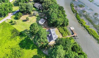 32 Eustis Landing Rd, Beaufort, SC 29907