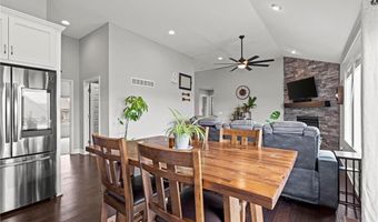 16025 Craig St, Basehor, KS 66007