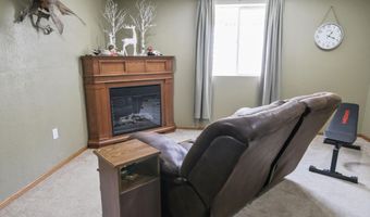 1312 NE 15th Ave, Aberdeen, SD 57401